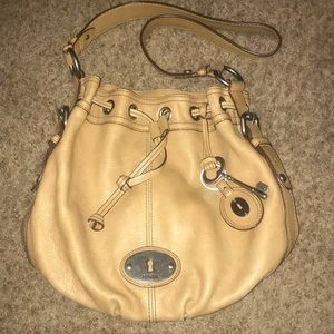 Fossil bucket shoulder bag